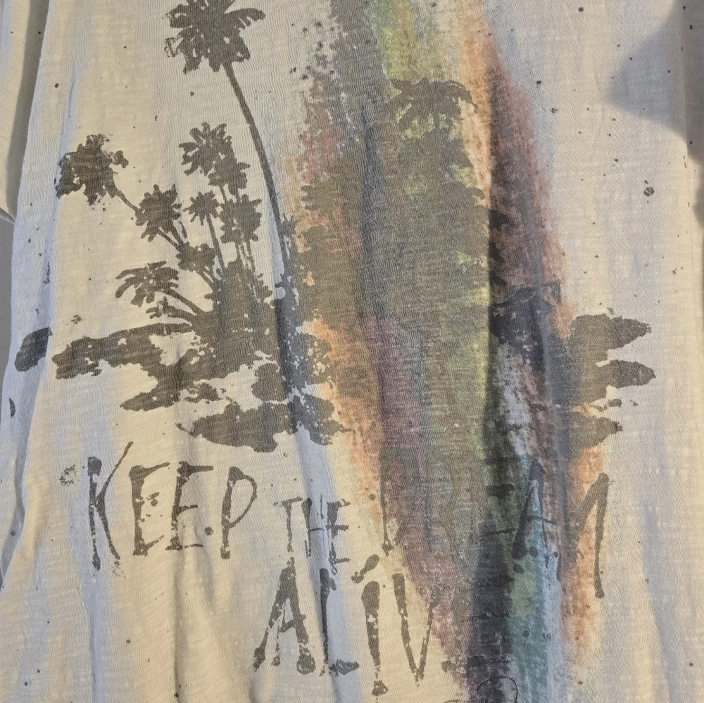 Magnolia Pearl " Keep the Dream Alive" vintage tee - Picture 6 of 6